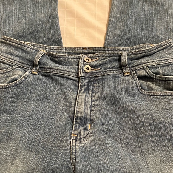 Chicos platinum - Picture 6 of 7